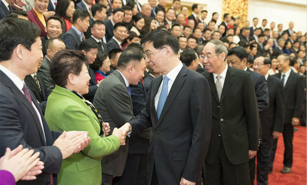 中共中央政治局常委、中央書記處書記王滬寧18日上午在北京會見出席中國僑商聯合會第五次會員代表大會的全體代表。