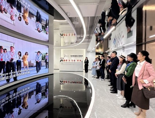 記錄美好瞬間 向海外講好海南故事——“追夢中華·昂揚自貿港”2024海外華文媒體海南採訪側記
