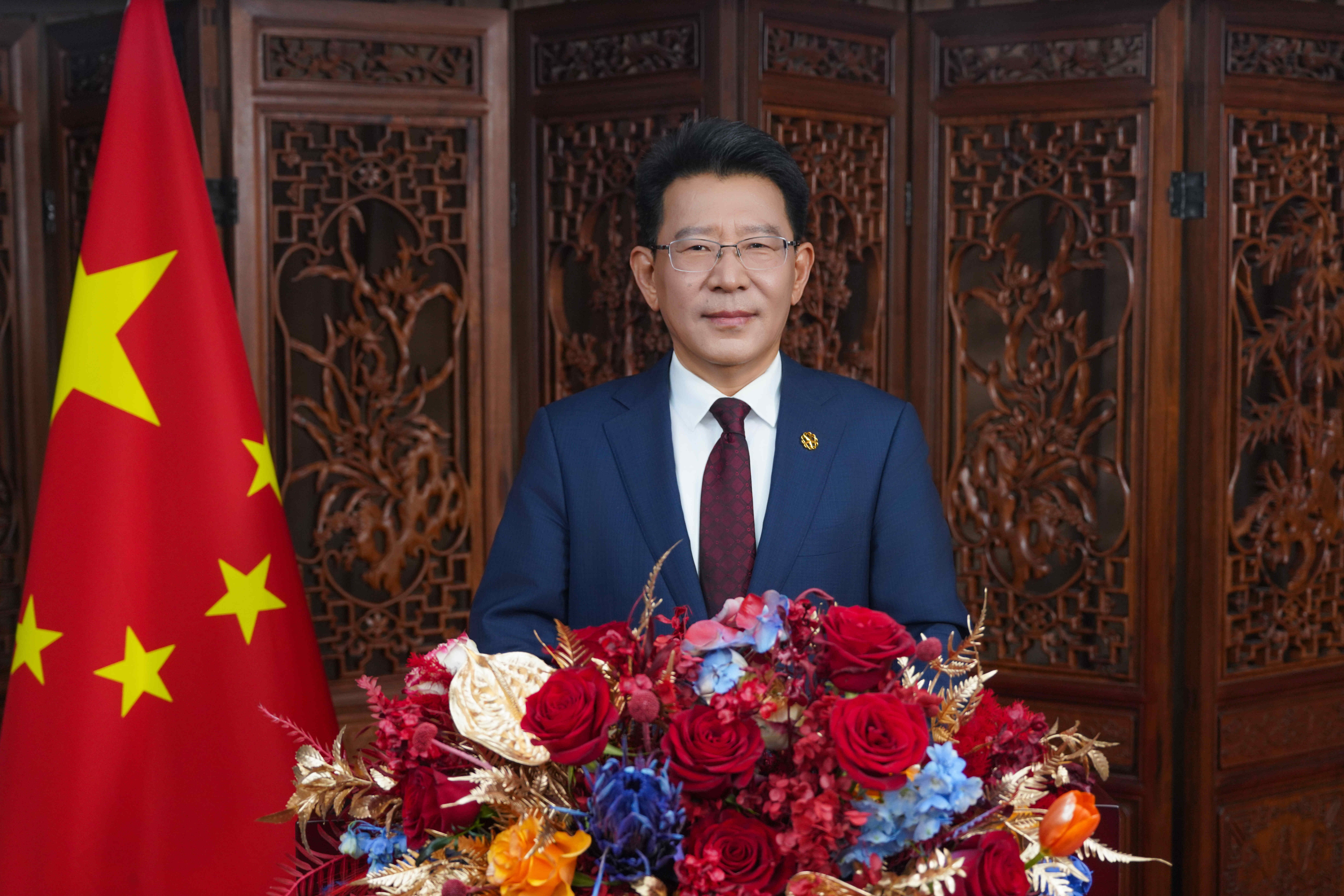 中国侨联党组书记、主席王灵桂