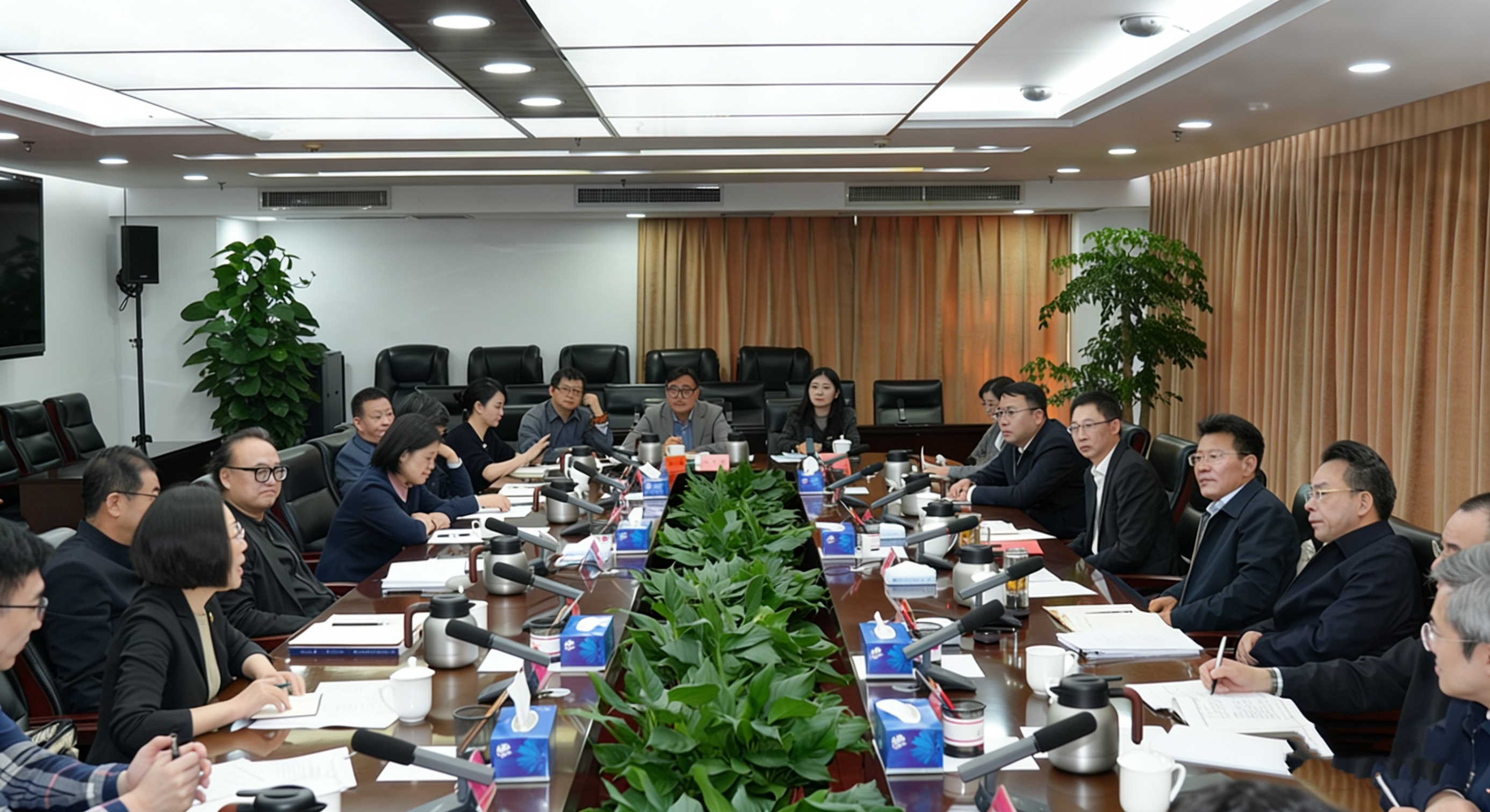 王靈桂會見中國文聯黨組成員、副主席高世名一行