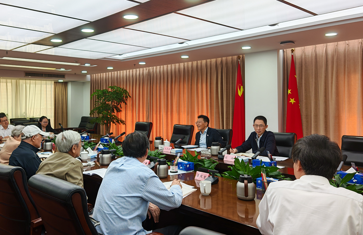 王灵桂会见中国侨联法顾委2026年主任会议与会同志