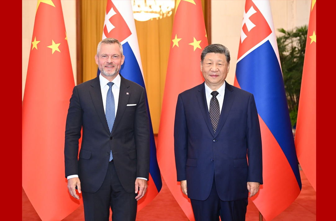 习近平同斯洛伐克总统佩列格里尼会谈