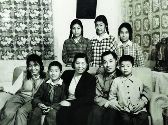 葉飛全家合影.jpg