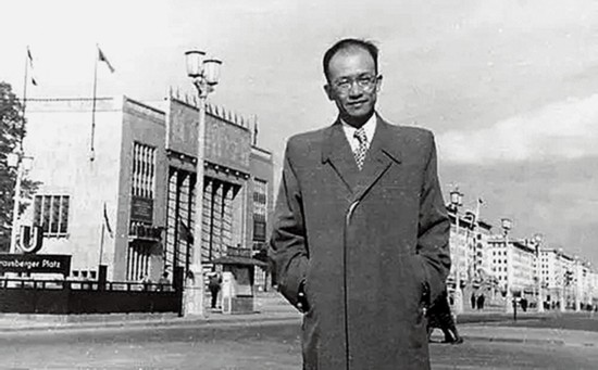 年轻时的罗沛霖.jpg