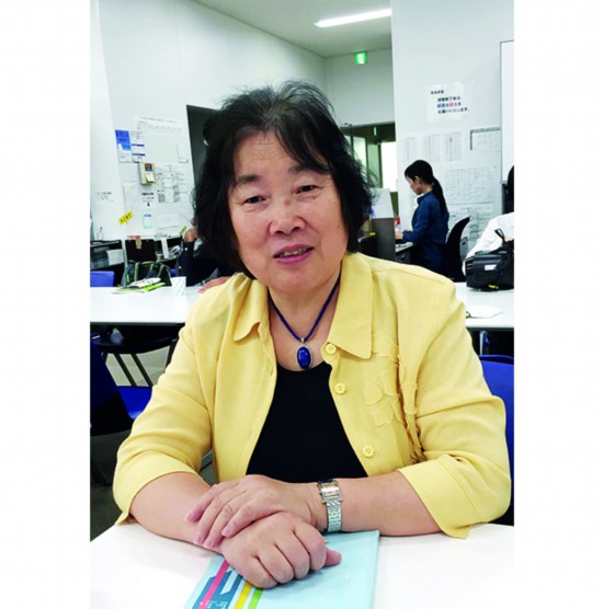 徐前在大学教员室.jpg