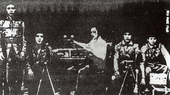1949年，南区地委电台在工作.jpg