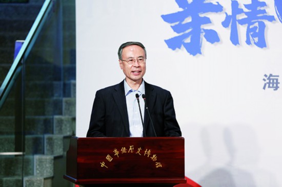 中国侨联主席万立骏莅临中国华侨历史博物馆为“亲情中华 战疫有侨”专题展览作开幕讲话2.jpg